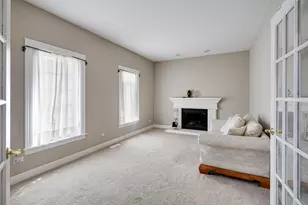 335 W Carriage Ln, Bensenville, IL 60106 - Photo 14
