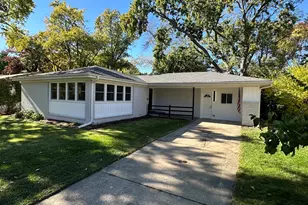 326 Indian Dr, Glen Ellyn, IL 60137 - Photo 1