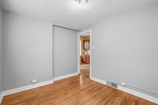 10633 S Ave M, Chicago, IL 60617 - Photo 20