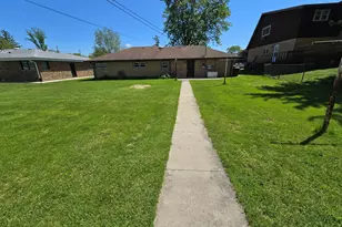 426 Maxwell St, Beecher, IL 60401 - Photo 26