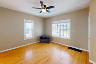 276 Morgan St, Elgin, IL 60123 - Photo 10