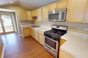 276 Morgan St, Elgin, IL 60123 - Photo 4