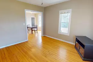 276 Morgan St, Elgin, IL 60123 - Photo 8