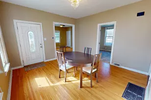 276 Morgan St, Elgin, IL 60123 - Photo 6