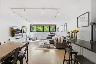 30 E Division St, Chicago, IL 60610 - Photo 2