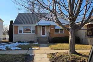 4538 N Mobile Ave, Chicago, IL 60630 - Photo 1