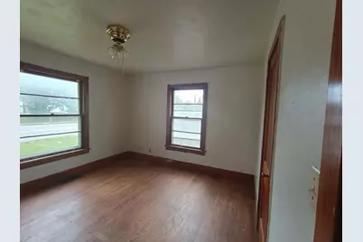 120 E Adams Street, Rushville, IL 62681 - Photo 4