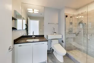 110 W Superior St, Chicago, IL 60654 - Photo 26
