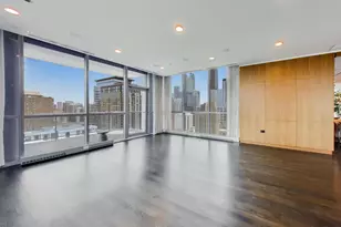110 W Superior St, Chicago, IL 60654 - Photo 10