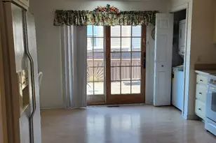 7710 W 66th St, Bedford Park, IL 60501 - Photo 2
