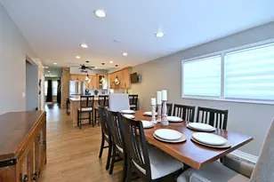 5831 W Leland Ave, Chicago, IL 60630 - Photo 14