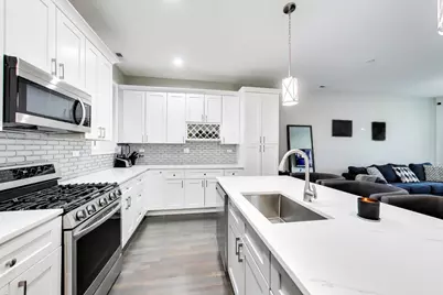 616 E 46th Street #2, Chicago, IL 60653 - Photo 8