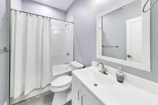 616 E 46th St, Chicago, IL 60653 - Photo 22
