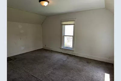 1315 S Rotzler Avenue, Freeport, IL 61032 - Photo 18