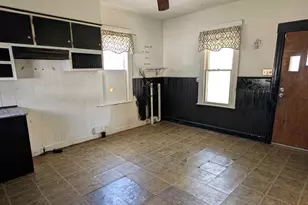 1315 S Rotzler Ave, Freeport, IL 61032 - Photo 8