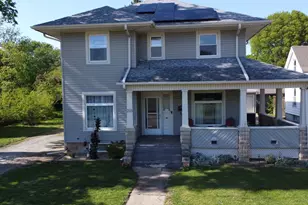 215 W Jones St, Milford, IL 60953 - Photo 2