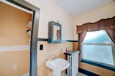 215 W Jones Street, Milford, IL 60953 - Photo 36