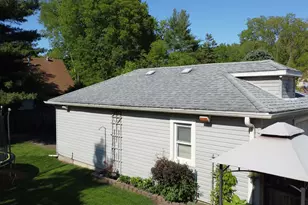 215 W Jones St, Milford, IL 60953 - Photo 6