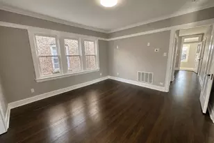 5449 W Melrose St, Chicago, IL 60641 - Photo 6