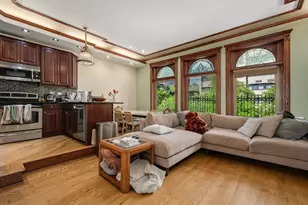 33 E Division St, Chicago, IL 60610 - Photo 18