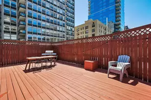 33 E Division St, Chicago, IL 60610 - Photo 22