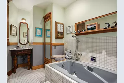 33 E Division Street, Chicago, IL 60610 - Photo 12