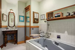 33 E Division St, Chicago, IL 60610 - Photo 12