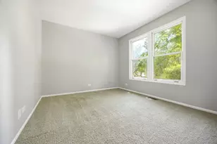 1497 Lilac Dr, Crystal Lake, IL 60014 - Photo 10