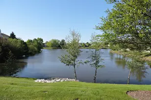 2906 Glenarye Dr, Lindenhurst, IL 60046 - Photo 6