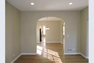 2906 Glenarye Drive, Lindenhurst, IL 60046 - Photo 10