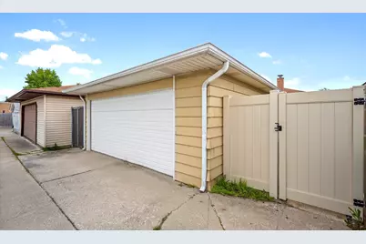 5918 S Mason Avenue, Chicago, IL 60638 - Photo 20