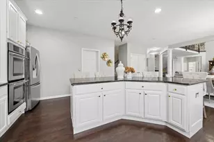5423 Swan Cir, Hoffman Estates, IL 60192 - Photo 14