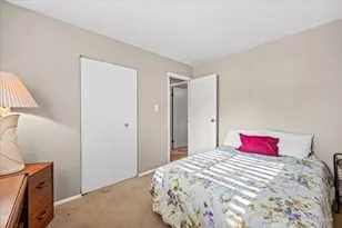 172 N Ashbury Ave, Bolingbrook, IL 60440 - Photo 16