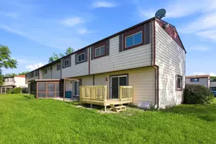 1213 Cedarwood Dr, Crest Hill, IL 60403 - Photo 2
