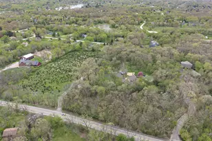 309 Three Oaks Rd, Cary, IL 60013 - Photo 56