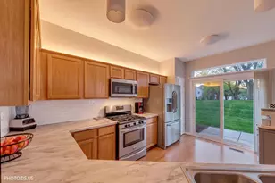2952 Waters Edge Cir, Aurora, IL 60504 - Photo 14