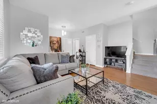 2952 Waters Edge Cir, Aurora, IL 60504 - Photo 8
