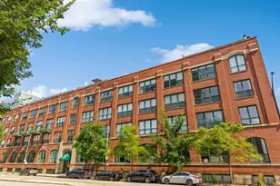 1727 S Indiana Ave, Chicago, IL 60616 - Photo 1