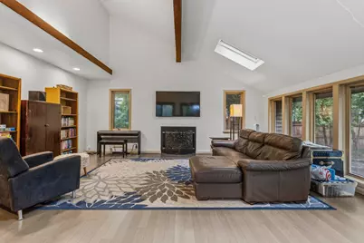 905 Barclay Court, Champaign, IL 61821 - Photo 8