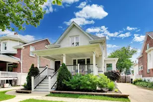 3923 N Kilbourn Ave, Chicago, IL 60641 - Photo 1