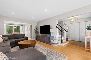 986 Commonwealth Ct, Barrington, IL 60010 - Photo 6