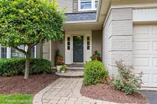 986 Commonwealth Ct, Barrington, IL 60010 - Photo 2
