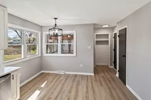 6151 Victoria Dr, Oak Forest, IL 60452 - Photo 8