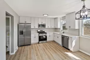 6151 Victoria Dr, Oak Forest, IL 60452 - Photo 6