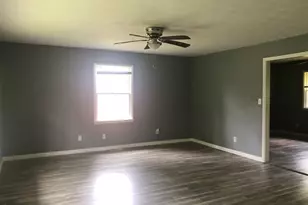 301 W Main St, Colfax, IL 61728 - Photo 2
