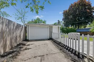34 S Rosedale Ave, Aurora, IL 60506 - Photo 18