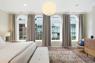 367 W Superior St, Chicago, IL 60654 - Photo 18