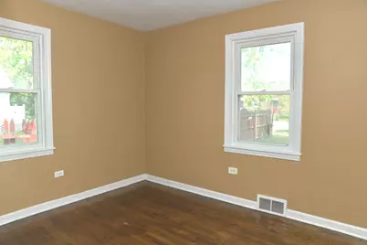 1325 Glenn Drive, North Chicago, IL 60064 - Photo 10