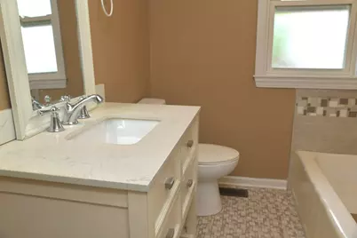 1325 Glenn Drive, North Chicago, IL 60064 - Photo 12