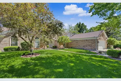 2032 Bentbrook Drive #2032, Champaign, IL 61822 - Photo 2
